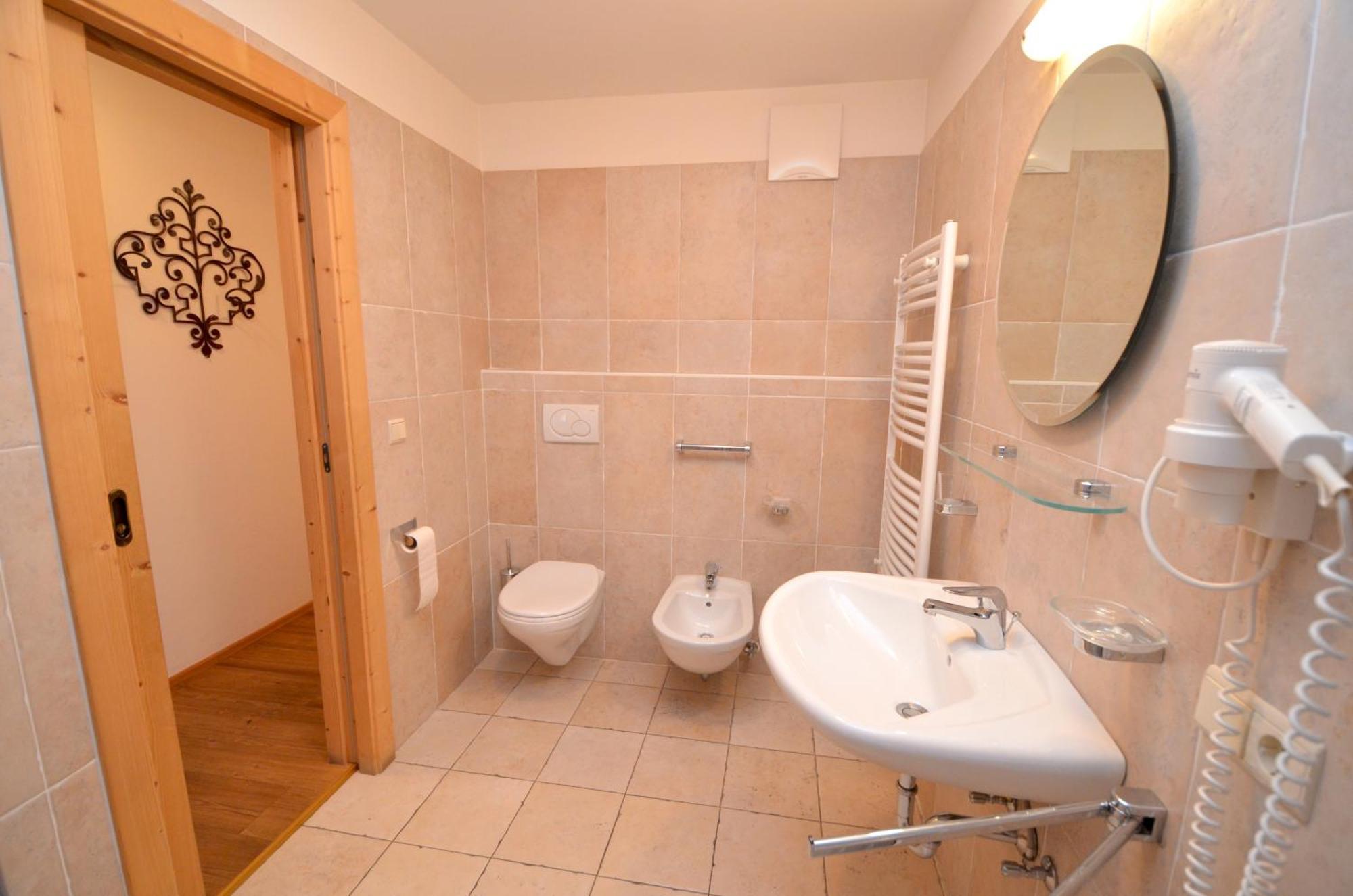 Aurturist Miramonti S Candido San Candido Rom bilde